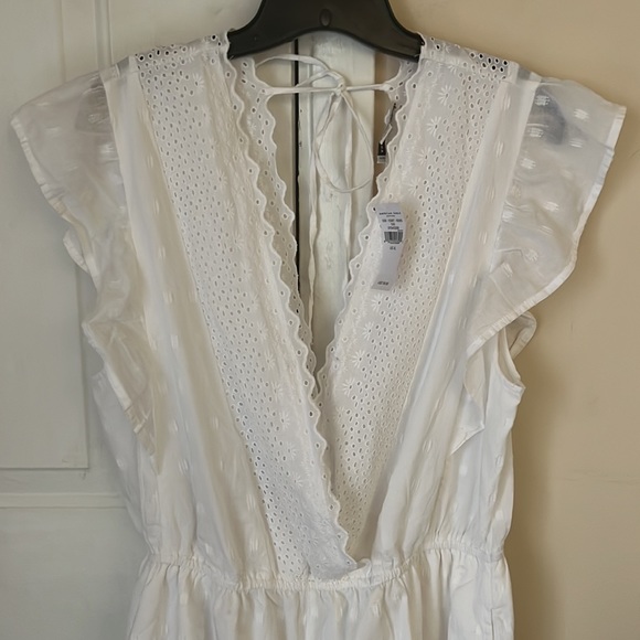 American Eagle romper White laced with open back Size XL NWT - Picture 3 of 13